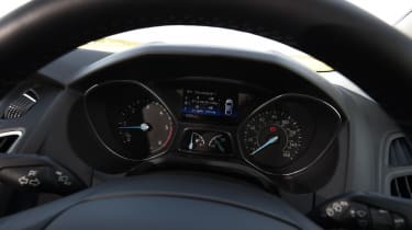 2015 Ford Focus hatchback dials