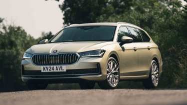 Skoda Superb Estate front quarter static