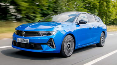 2022 Vauxhall Astra Sports Tourer - front 1