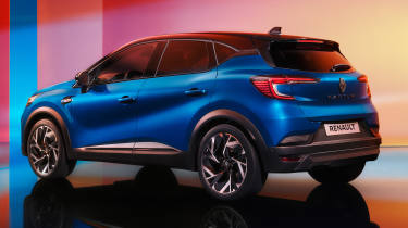 Renault Captur facelift blue rear quarter