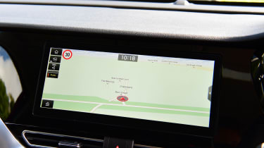 Kia Niro SUV sat nav