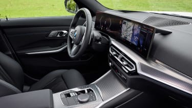 2022 BMW 3 Series Touring - interior 2