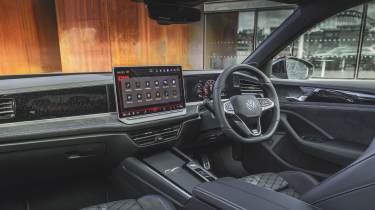 Volkswagen Passat interior