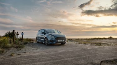 2019 Ford S-Max - static front 3/4
