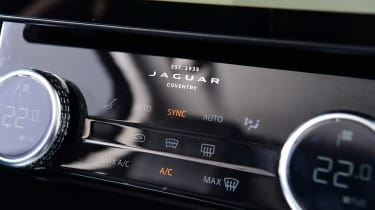 Jaguar XF Sportbrake climate control