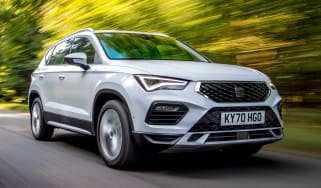 SEAT Ateca SUV front 3/4 tracking