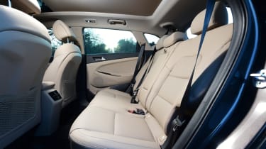 Hyundai Tucson - rear seats 