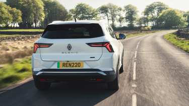 Renault Scenic UK rear tracking