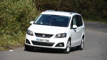 SEAT Alhambra - front 3/4 view