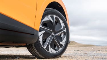 MG4 hatchback UK alloy wheels