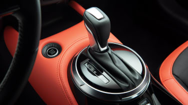 New Nissan Juke gear lever with orange accents