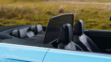 Volkswagen T-Roc Cabriolet wind deflector