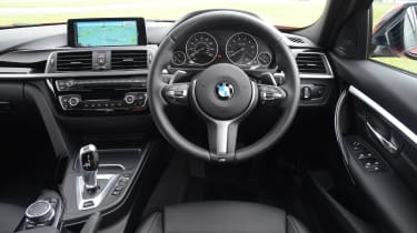 BMW 330e - interior