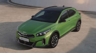 2022 Facelift Kia XCeed front passenger side