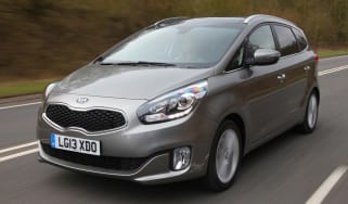 kia-carens-mpv-2013-main