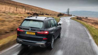 BMW X7 rain