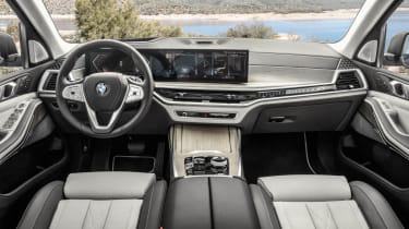 BMW X7 facelift interior