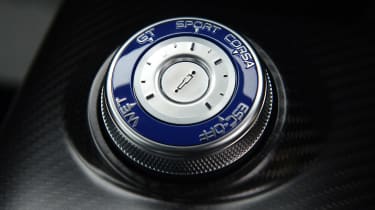 Maserati MC20 dial