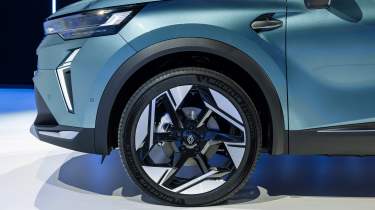 Renault Symbioz front wheel