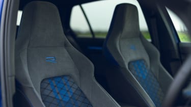 Volkswagen Golf R seats
