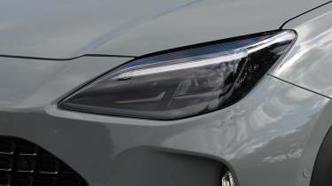 Toyota Yaris Cross headlights