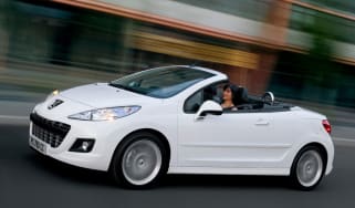 Peugeot 207 CC convertible 2013 front tracking