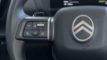 Citroen C4 facelift steering wheel closeup