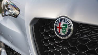 Alfa Romeo Giulia logo