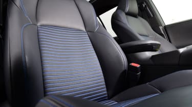 Toyota RAV4 Dynamic - front seats interior 