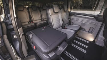 Ford Tourneo Custom middle row