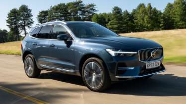 Volvo XC60 front quarter driving