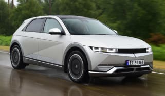 Ioniq 5 hatchback front 3/4 tracking