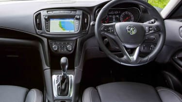 Vauxhall Zafira Tourer Mpv 12 18 Interior Comfort Carbuyer