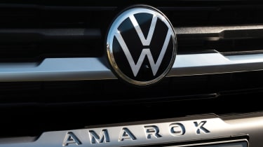 Volkswagen Amarok pickup grille