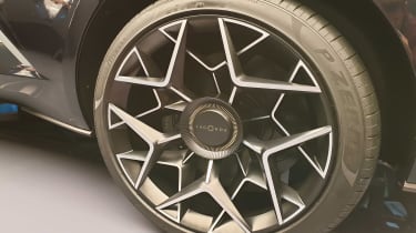 Lagonda All-Terrain SUV concept Geneva wheel