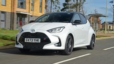 Toyota Yaris Carbuyer drive 