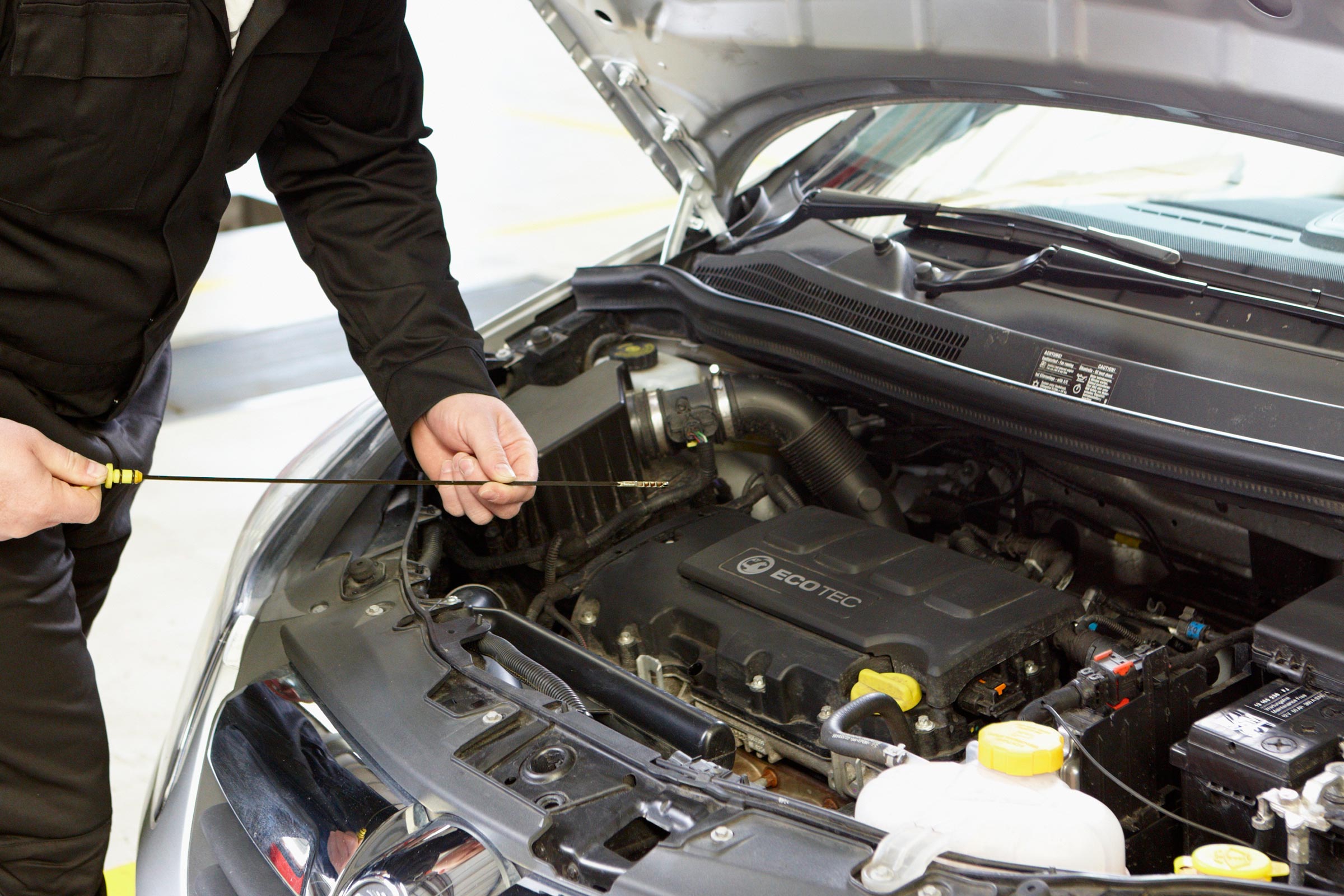 Basic car maintenance checklist: top tips | Carbuyer