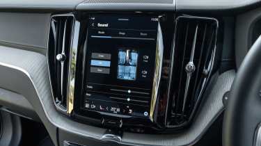 Volvo XC60 infotainment