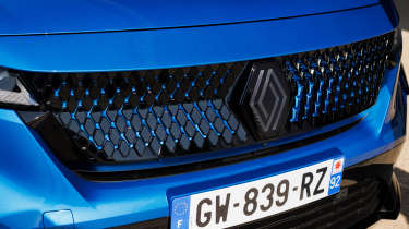 2024 Renault Rafale front grille