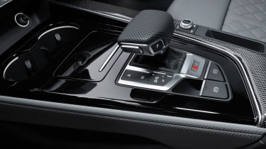 Facelifted Audi S4 - gear shifter