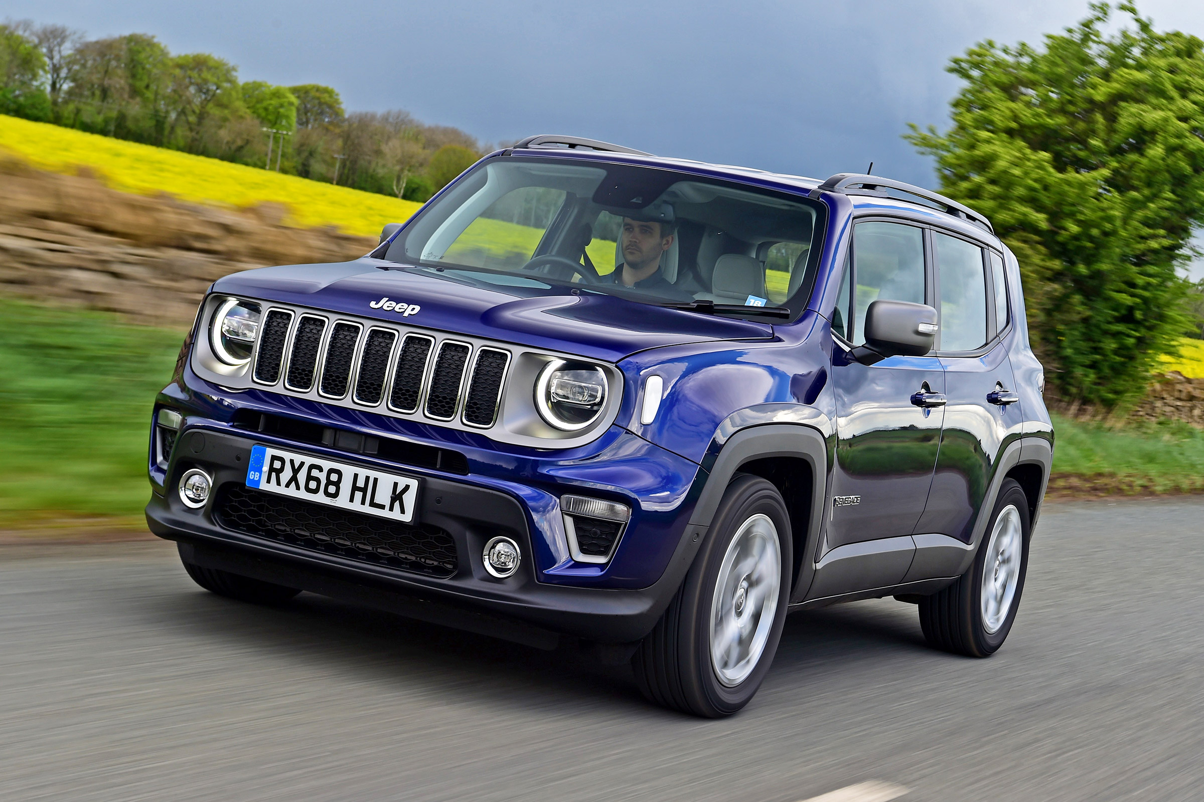 Jeep Renegade SUV - Engines, drive & performance 2024