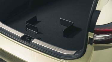 Skoda Superb Estate boot floor detail