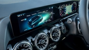 Mercedes GLA facelift infotainment