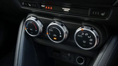 Mazda2 facelift controls