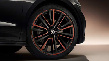 2021 Skoda Enyaq iV - alloy wheels black/orange