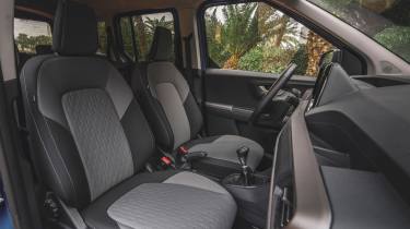 Ford Tourneo Courier front seats