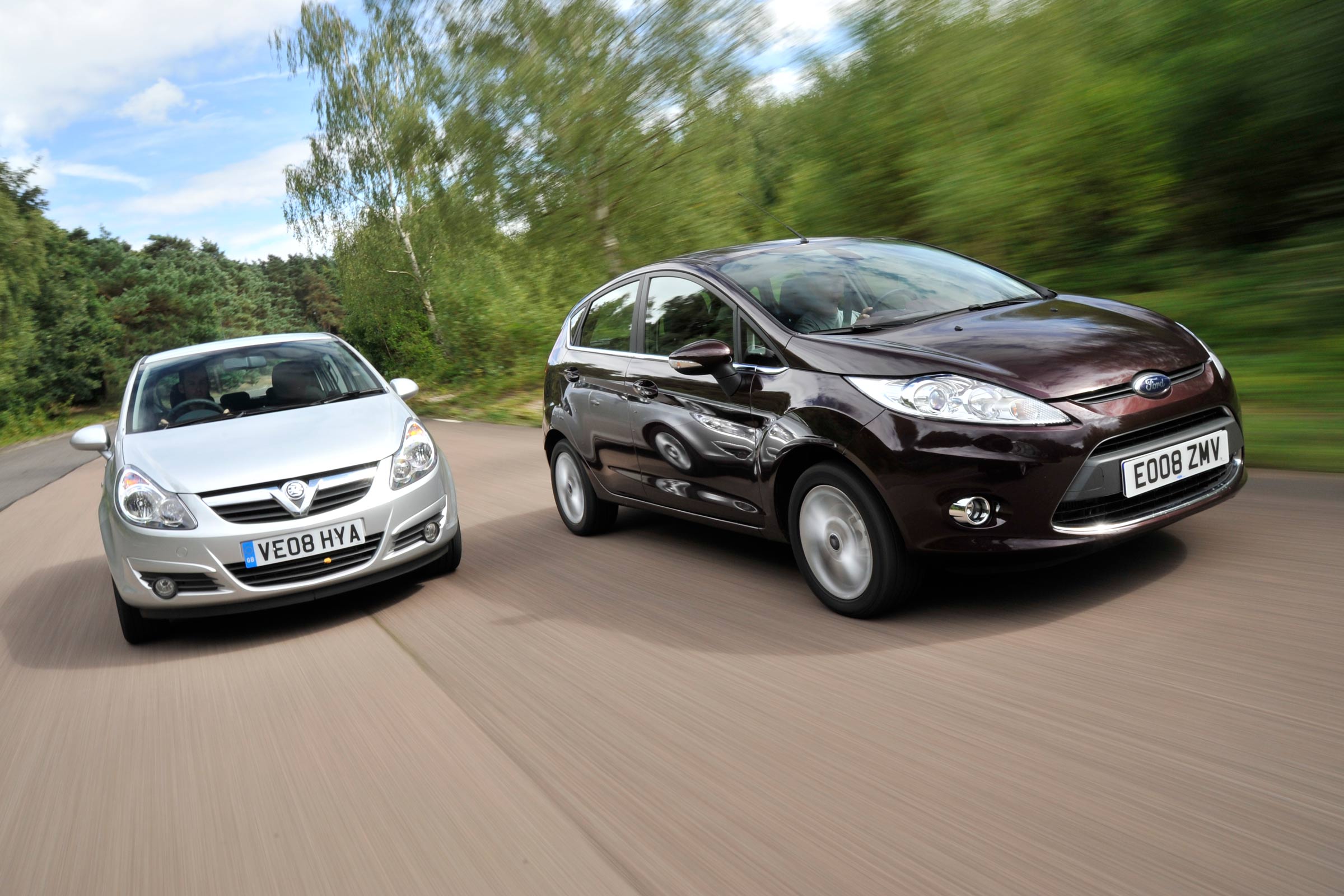 Opel vs Ford. Форд ц Макс Opel Meriva. Ford c Max vs Renault Scenic. Insignia vs a6.