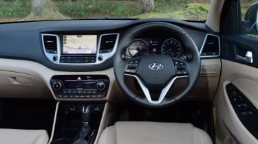 Hyundai Tucson - interior