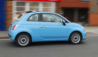 Fiat 500C convertible 2013 side tracking