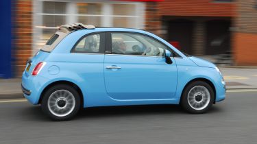 Fiat 500C convertible 2013 side tracking